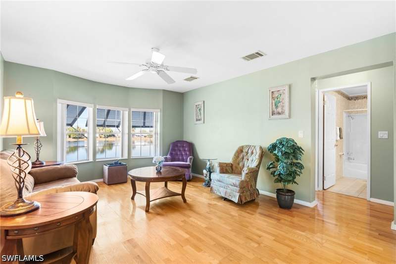 3 bedroom ManufacturedHome at 289 Riverwood Rd, Riverwood, Naples — photo 3