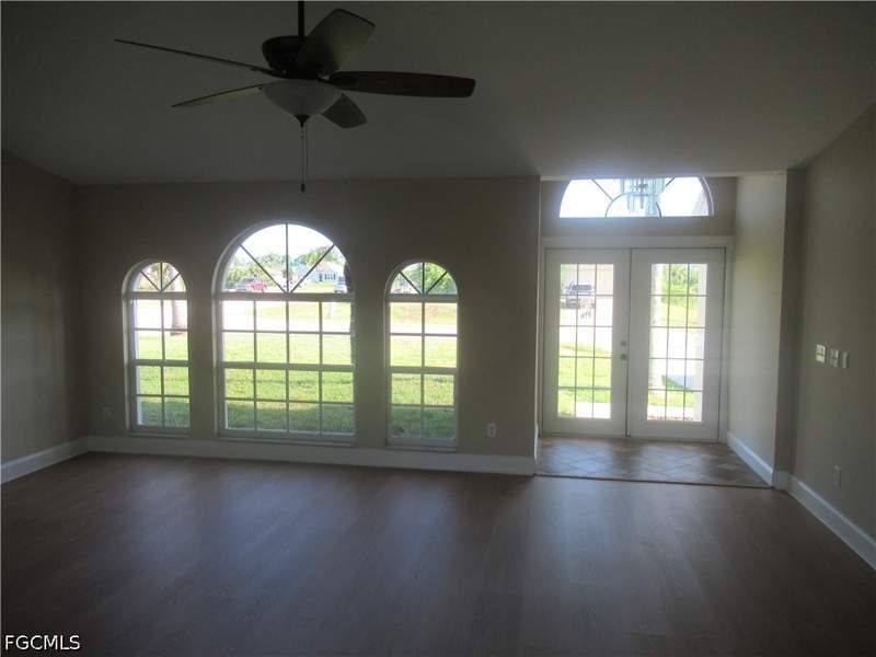 3 bedroom SingleFamilyResidence at 1622 NE 33rd Ter, Cape Coral, Cape Coral — photo 3