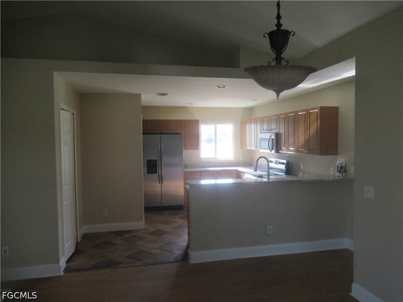 3 bedroom SingleFamilyResidence at 1622 NE 33rd Ter, Cape Coral, Cape Coral — photo 4