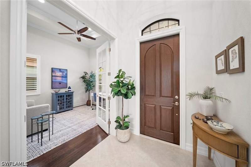 3 bedroom SingleFamilyResidence at 6522 Roma Way, Lakoya, Naples — photo 2