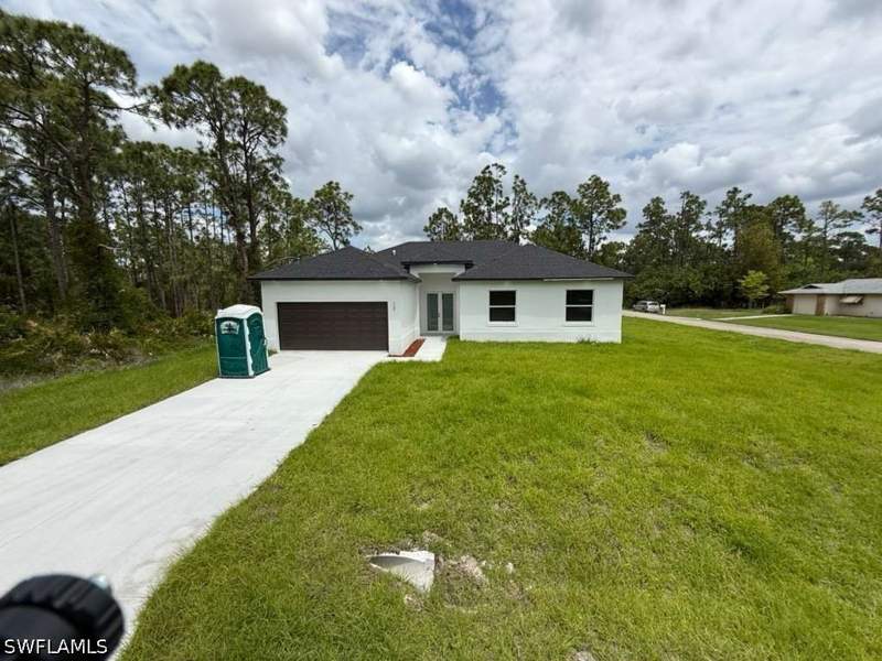 4 bedroom SingleFamilyResidence at 723 Epps Brown St E, Lehigh Acres, Lehigh Acres — photo 3