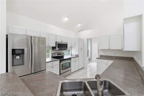 17841 Bermuda Dunes Dr, Fort Myers FL - photo 12 of 41
