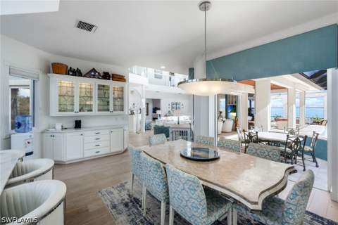 831 Caxambas Dr, Marco Island FL - photo 17 of 44