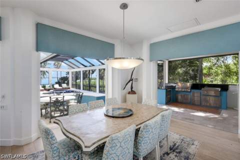 831 Caxambas Dr, Marco Island FL - photo 18 of 44