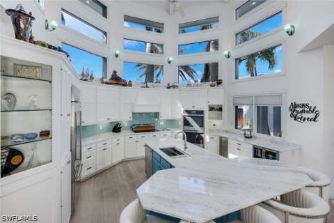 831 Caxambas Dr, Marco Island FL - photo 21 of 44