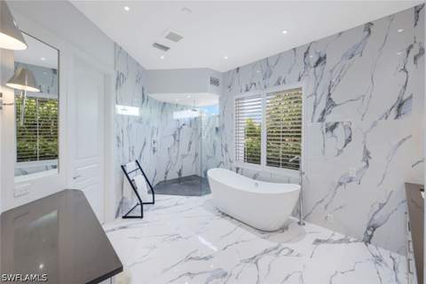 831 Caxambas Dr, Marco Island FL - photo 8 of 44