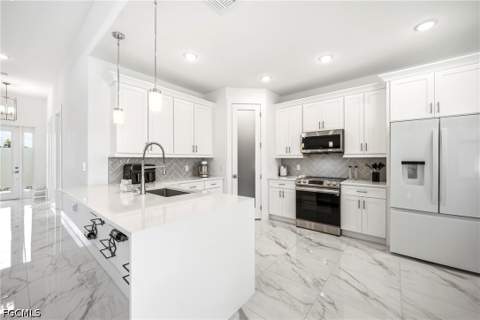 310 NW 14th St, Cape Coral FL - photo 10 of 38