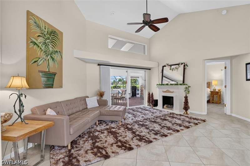 3 bedroom SingleFamilyResidence at 11931 King James Ct, Royal Tee Country Club Estates, Cape Coral — photo 4