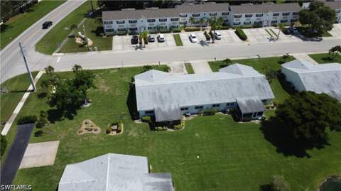 1527 Edgewater Cir, Fort Myers FL - photo 10 of 46