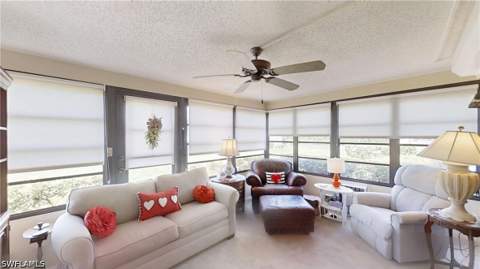 1527 Edgewater Cir, Fort Myers FL - photo 6 of 46