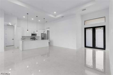 121 Gleason Pkwy, Cape Coral FL - photo 7 of 22