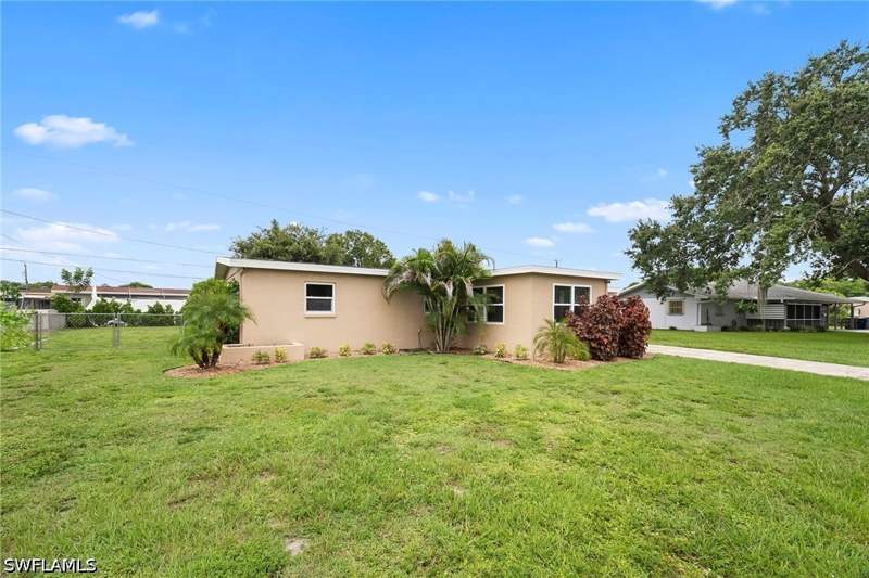 3 bedroom SingleFamilyResidence at 17 Alabama Rd S, Lehigh Acres, Lehigh Acres — photo 4