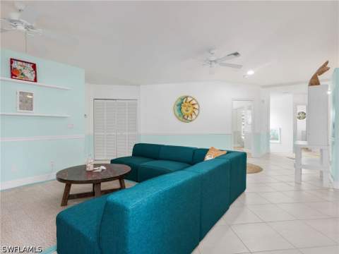 1100 Diamond Cir 1104, Naples FL - photo 12 of 46