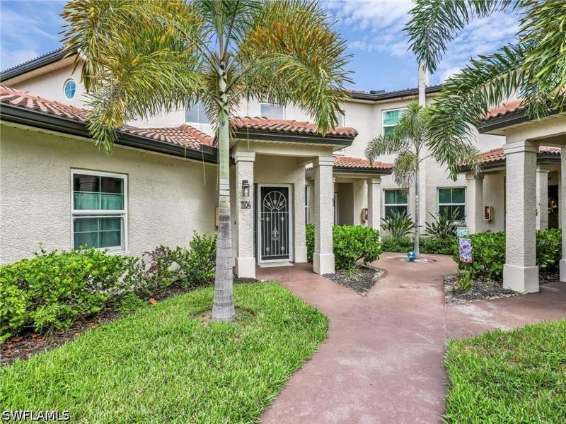 3 bedroom Condominium at 1100 Diamond Cir 1104, Diamond Lake, Naples — photo 2