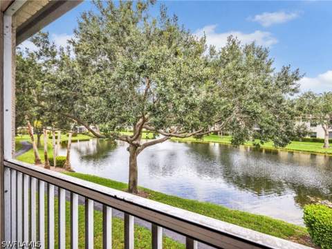 1100 Diamond Cir 1104, Naples FL - photo 21 of 46