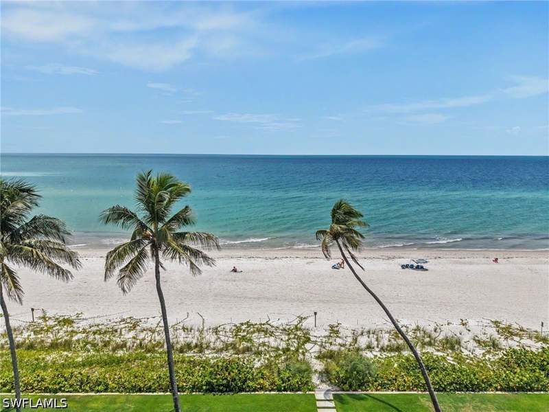 3 bedroom Condominium at 1100 Diamond Cir 1104, Diamond Lake, Naples — photo 5