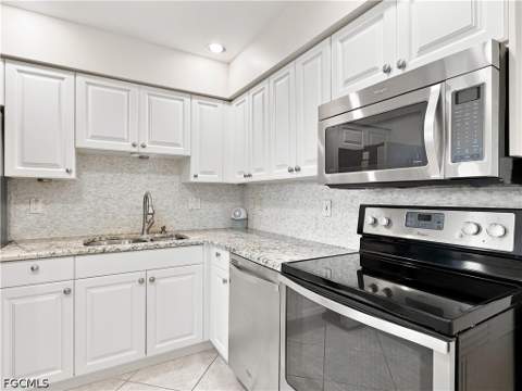 2060 Matecumbe Key Rd 2107, Punta Gorda FL - photo 23 of 30