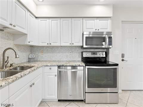 2060 Matecumbe Key Rd 2107, Punta Gorda FL - photo 24 of 30
