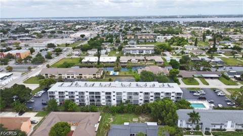 4906 Victoria Dr 103, Cape Coral FL - photo 23 of 30