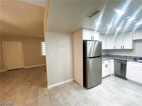 4906 Victoria Dr 103, Cape Coral FL - photo 6 of 30