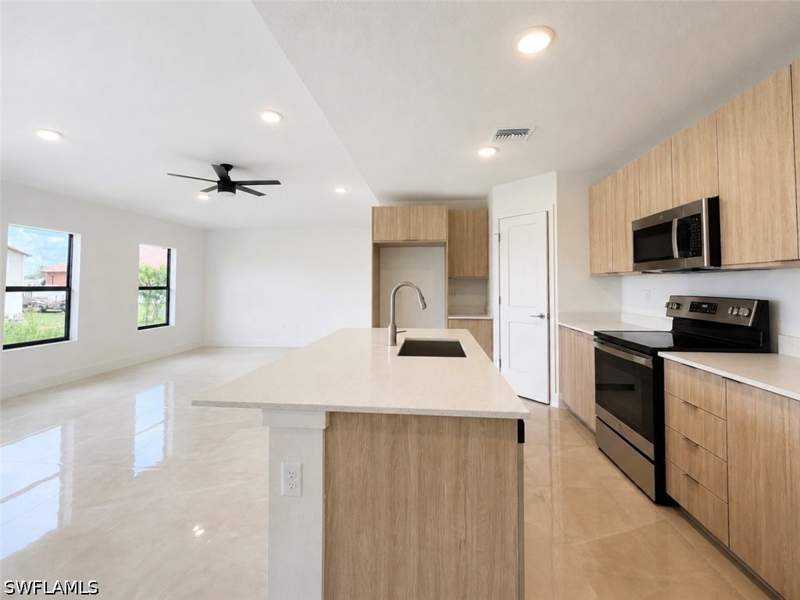 3 bedroom SingleFamilyResidence at 4309 7th St SW, Lehigh Acres, Lehigh Acres — photo 5