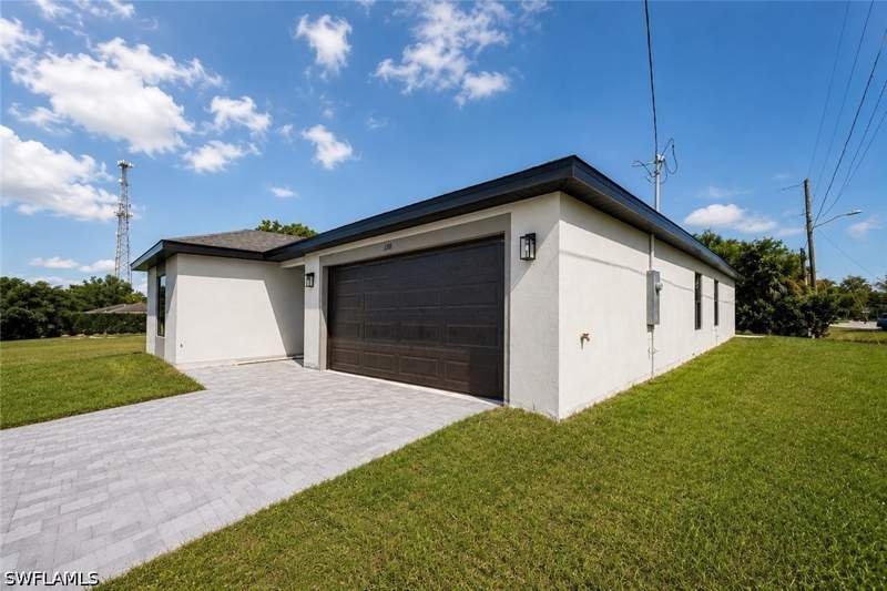 3 bedroom SingleFamilyResidence at 4115 9th St SW, Lehigh Acres, Lehigh Acres — photo 2