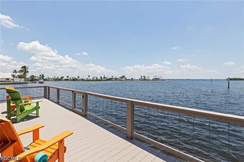 2 bedroom SingleFamilyResidence at 4819 Pine Island Rd NW, Pine Island Fill, Matlacha — photo 5