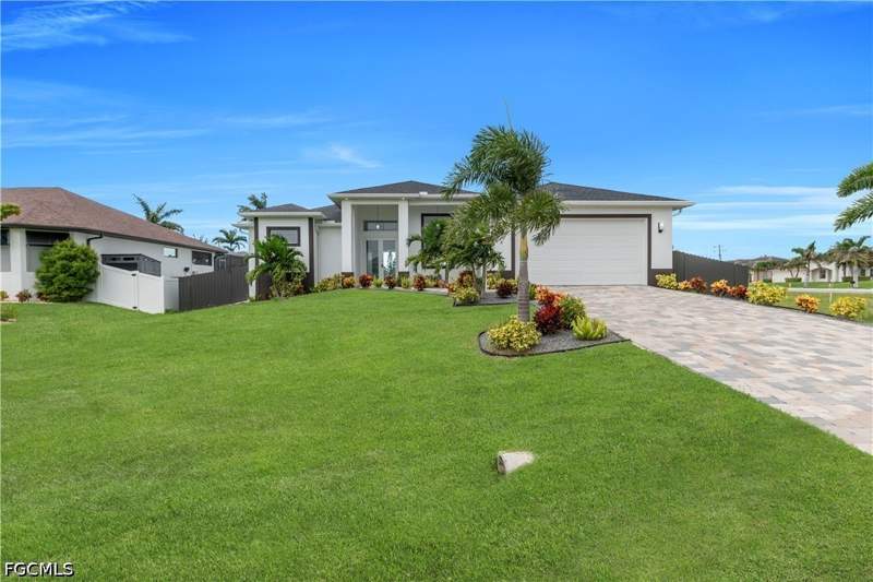 3 bedroom SingleFamilyResidence at 6 SW 37th Ave, Cape Coral, Cape Coral — photo 3