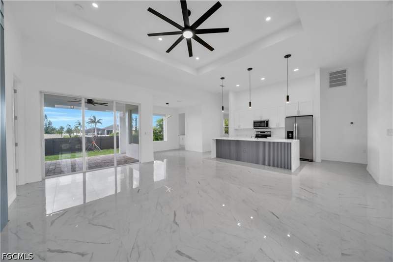 3 bedroom SingleFamilyResidence at 6 SW 37th Ave, Cape Coral, Cape Coral — photo 5