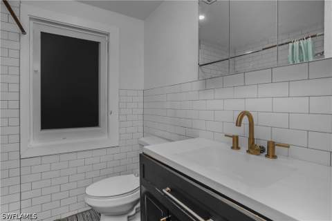 337 Balboa Ave, Fort Myers FL - photo 8 of 9