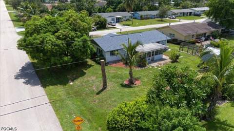 2373 Chandler Ave, Fort Myers FL - photo 23 of 45