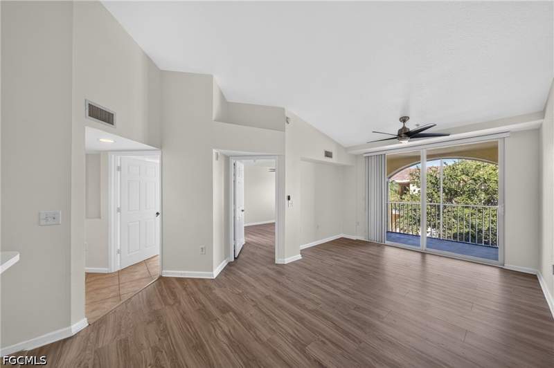 1 bedroom Condominium at 4122 Residence Dr 121, The Residence, Fort Myers — photo 2