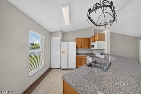 2102 NE 17th Ave, Cape Coral FL - photo 8 of 24
