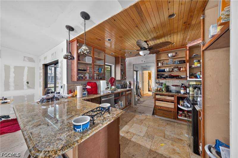 3 bedroom SingleFamilyResidence at 202 SE 20th Ct, Cape Coral, Cape Coral — photo 3