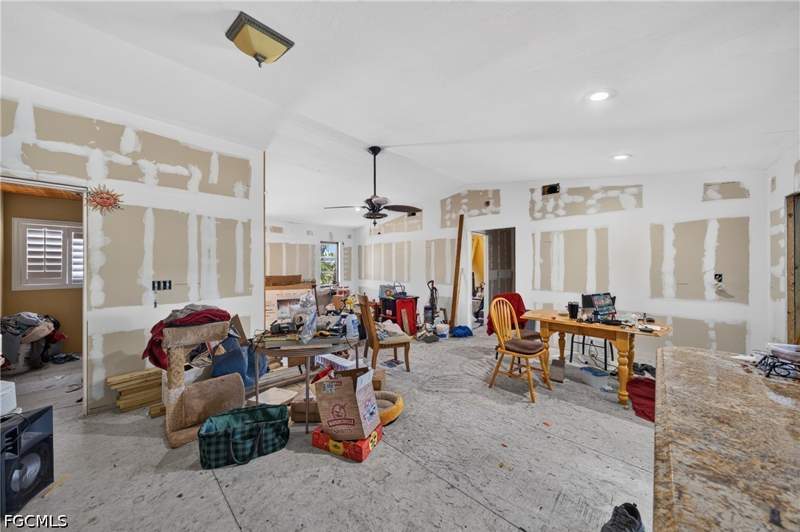 3 bedroom SingleFamilyResidence at 202 SE 20th Ct, Cape Coral, Cape Coral — photo 4
