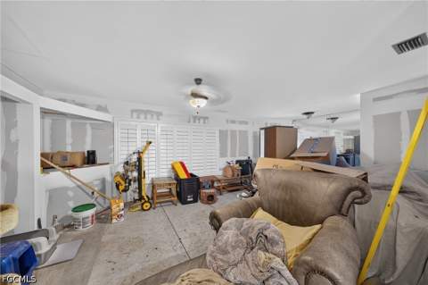 202 SE 20th Ct, Cape Coral FL - photo 7 of 24