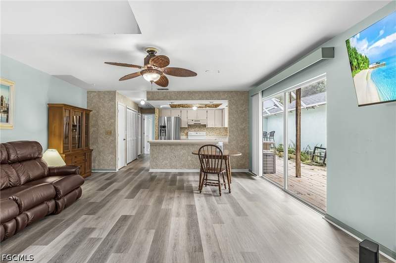 3 bedroom Townhouse at 13721 Markham Ln 4, Cypress Keep Condo, Fort Myers — photo 5
