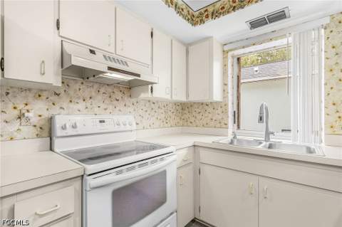 13721 Markham Ln 4, Fort Myers FL - photo 9 of 25