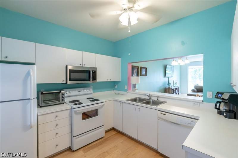 2 bedroom Condominium at 600 Saratoga Cir D--104, Saratoga Colony, Naples — photo 5