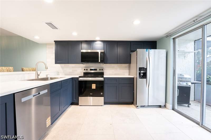 2 bedroom Condominium at 3574 Antarctic Cir 2107, Winterpark, Naples — photo 3