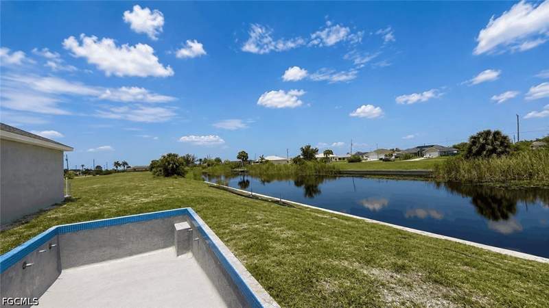3 bedroom SingleFamilyResidence at 2843 NW 6th St, Cape Coral, Cape Coral — photo 4