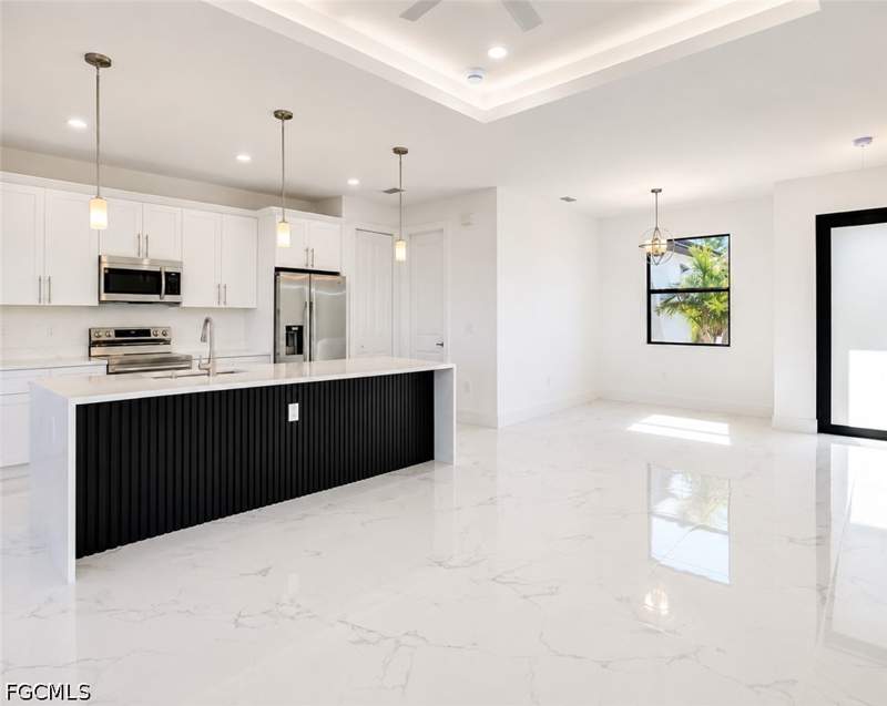 3 bedroom SingleFamilyResidence at 4102 13th St SW, Lehigh Acres, Lehigh Acres — photo 2