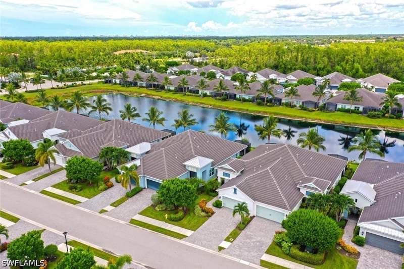 3 bedroom Attached at 2278 Marquesa Cir, Marquesa Isles Of Naples, Naples — photo 2