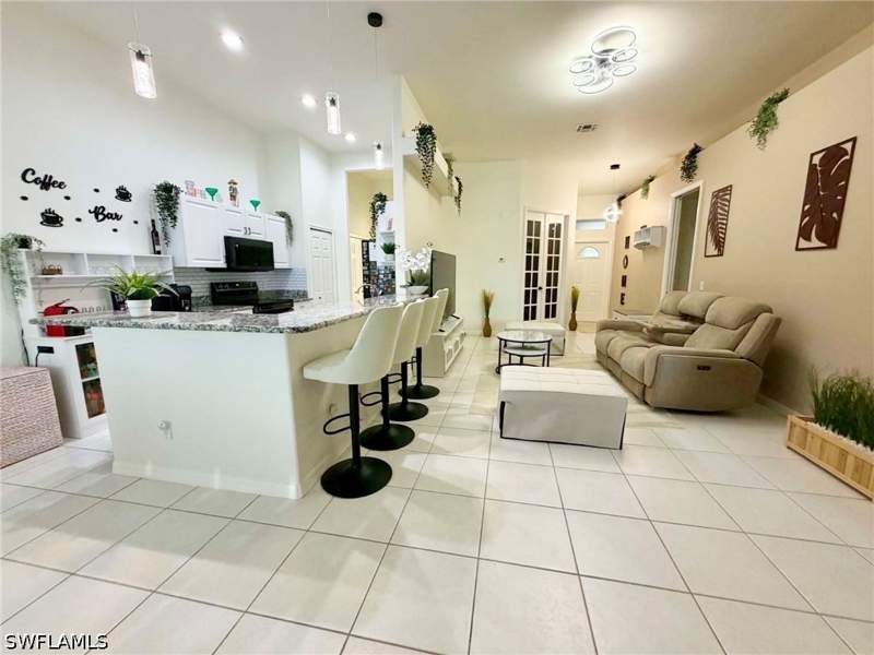 3 bedroom Attached at 9052 Leatherwood Loop, Lehigh Acres, Lehigh Acres — photo 2