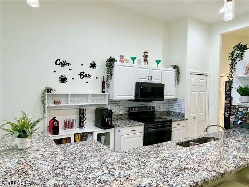 3 bedroom Attached at 9052 Leatherwood Loop, Lehigh Acres, Lehigh Acres — photo 4