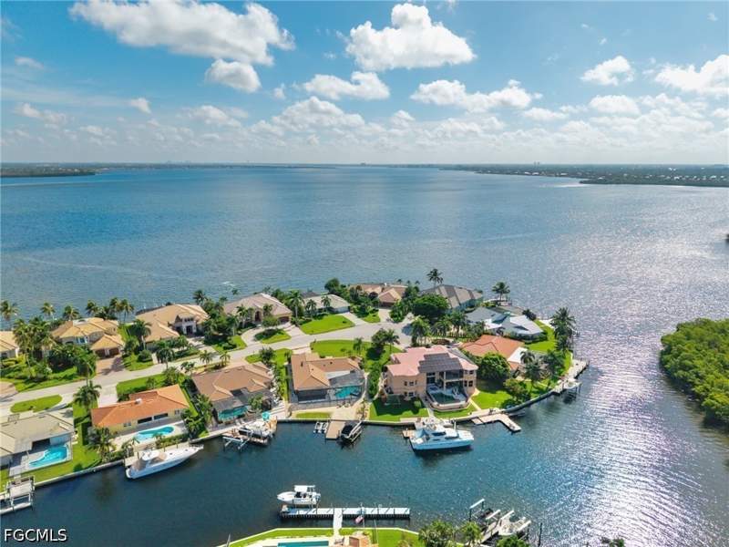 3 bedroom SingleFamilyResidence at 14641 Fair Haven Rd, Palm Acres, Fort Myers — photo 3