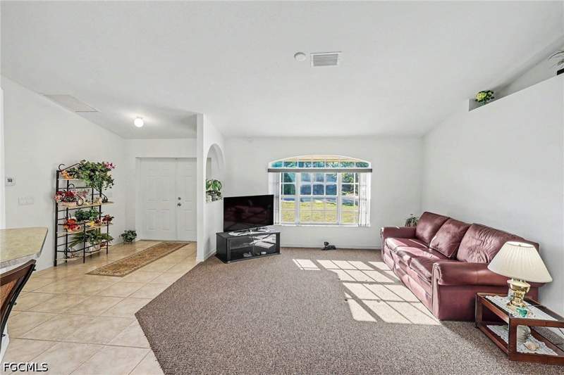 4 bedroom SingleFamilyResidence at 1108 SE 13th Pl, Cape Coral, Cape Coral — photo 2