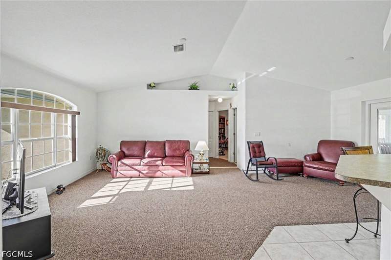4 bedroom SingleFamilyResidence at 1108 SE 13th Pl, Cape Coral, Cape Coral — photo 3