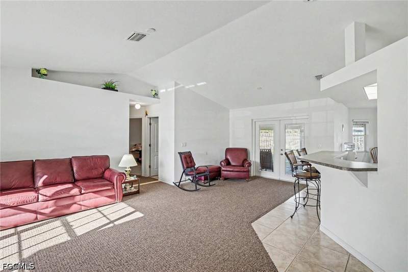 4 bedroom SingleFamilyResidence at 1108 SE 13th Pl, Cape Coral, Cape Coral — photo 4