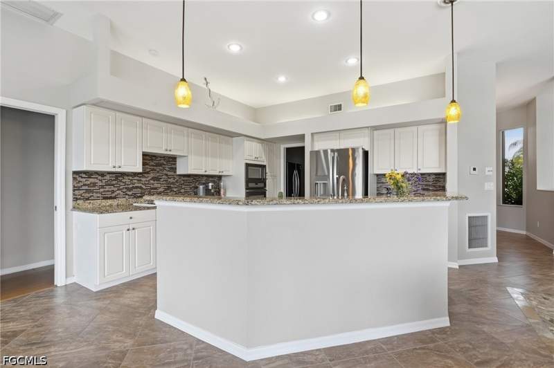3 bedroom SingleFamilyResidence at 5020 SW 8th Pl, Cape Coral, Cape Coral — photo 5